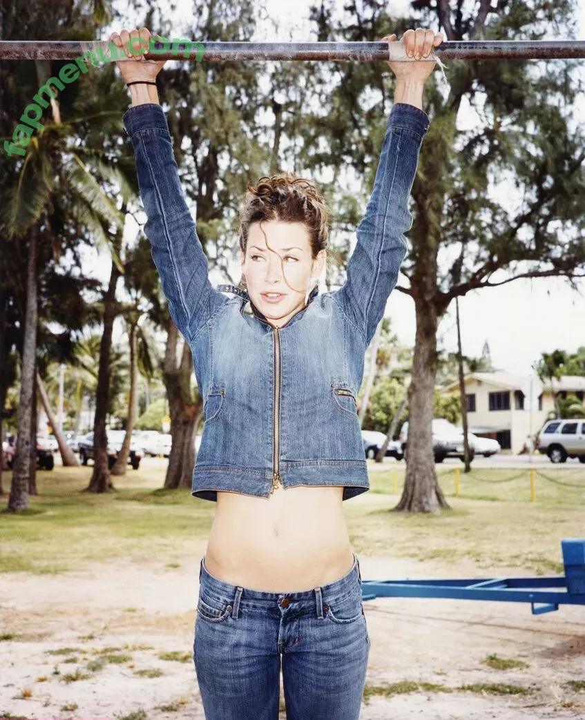 Evangeline Lilly nude photo #0076 (evangelinelillyofficial / lilyevangeline)