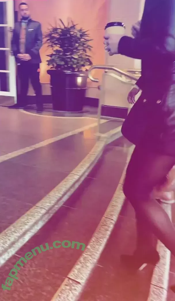 Evangeline Lilly nude photo #0124 (evangelinelillyofficial / lilyevangeline)