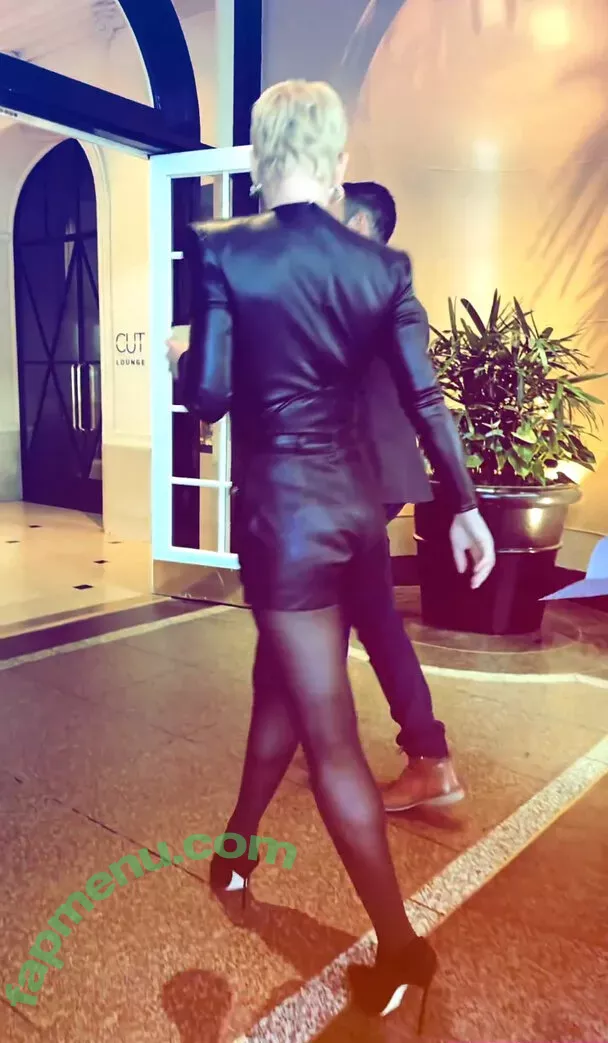 Evangeline Lilly nude photo #0141 (evangelinelillyofficial / lilyevangeline)