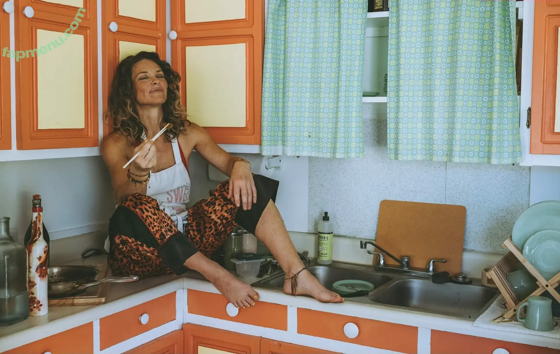 Evangeline Lilly nude photo #0543 (evangelinelillyofficial / lilyevangeline)