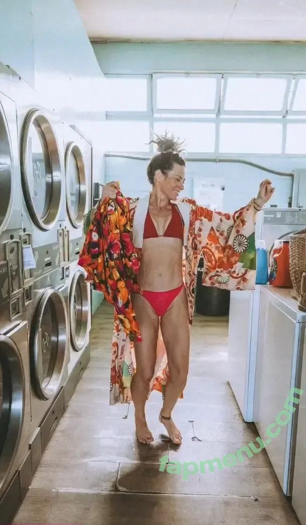 Evangeline Lilly nude photo #0575 (evangelinelillyofficial / lilyevangeline)