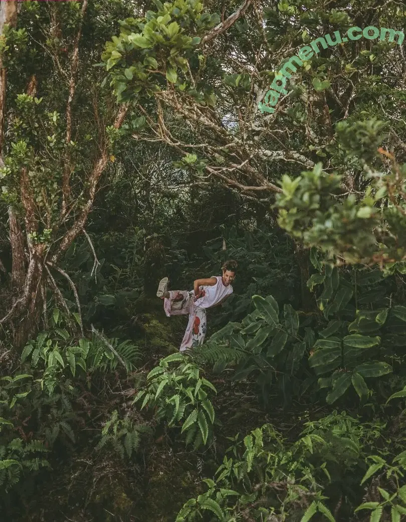 Evangeline Lilly nude photo #0583 (evangelinelillyofficial / lilyevangeline)