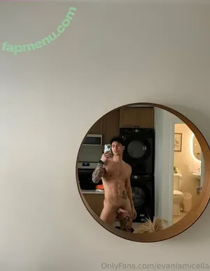  nude photo #0009