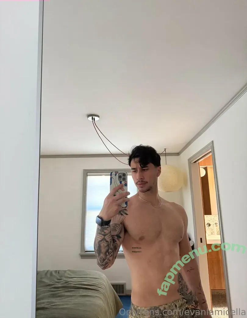 evanlamicella nude photo #0002 (evanlamicella)