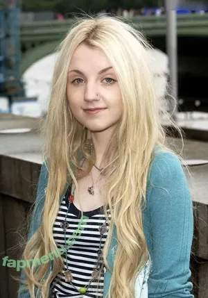 Evanna Lynch / evannalynch nude photo #0017