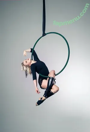 Evanna Lynch / evannalynch nude photo #0129