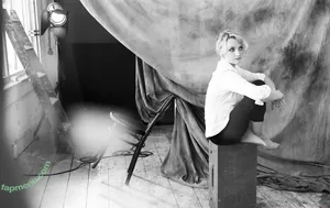 Evanna Lynch / evannalynch nude photo #0137