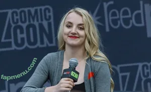 Evanna Lynch / evannalynch nude photo #0181