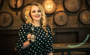 Evanna Lynch / evannalynch nude photo #0186