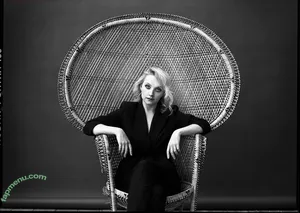 Evanna Lynch / evannalynch nude photo #0197