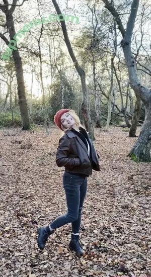 Evanna Lynch / evannalynch nude photo #0200