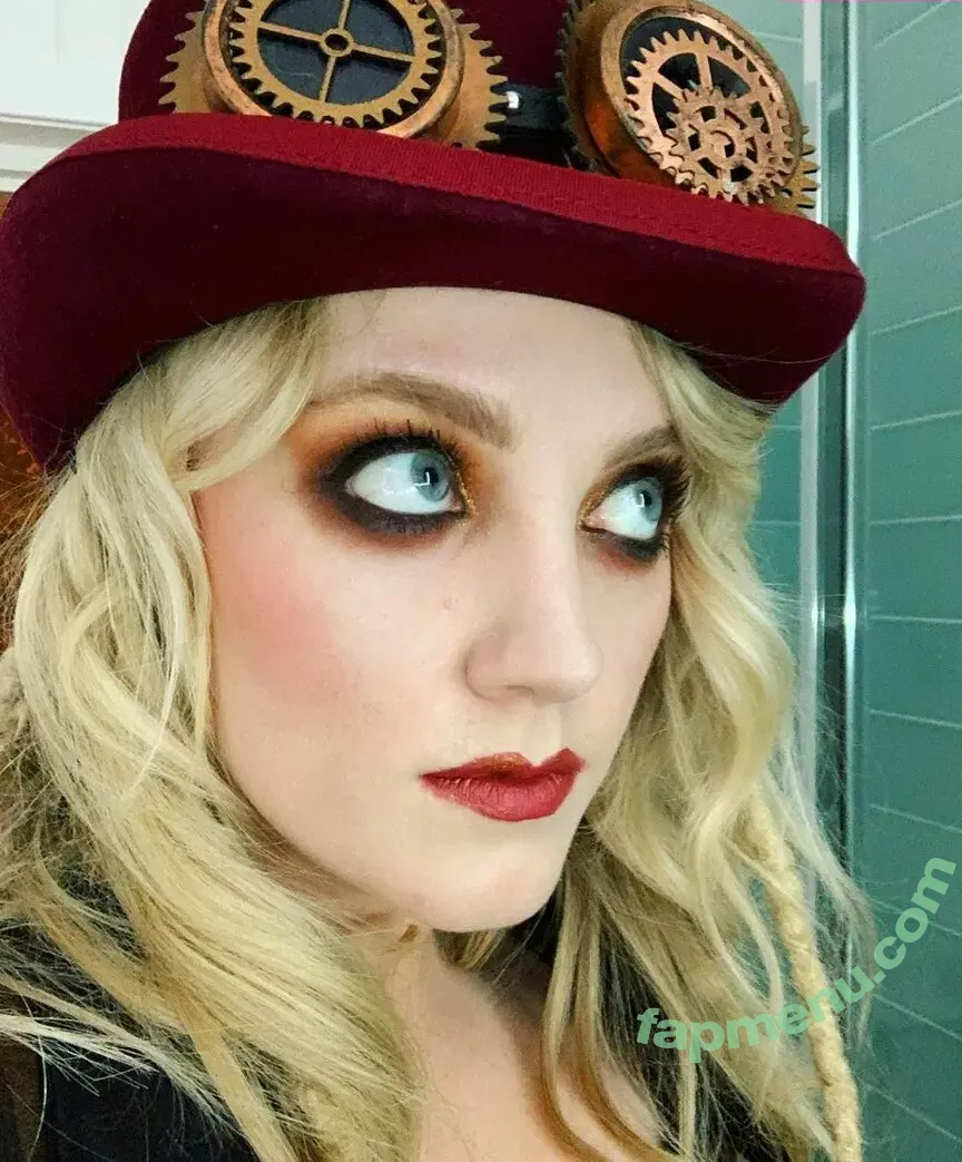 Evanna Lynch nude photo #0092 (evannalynch)