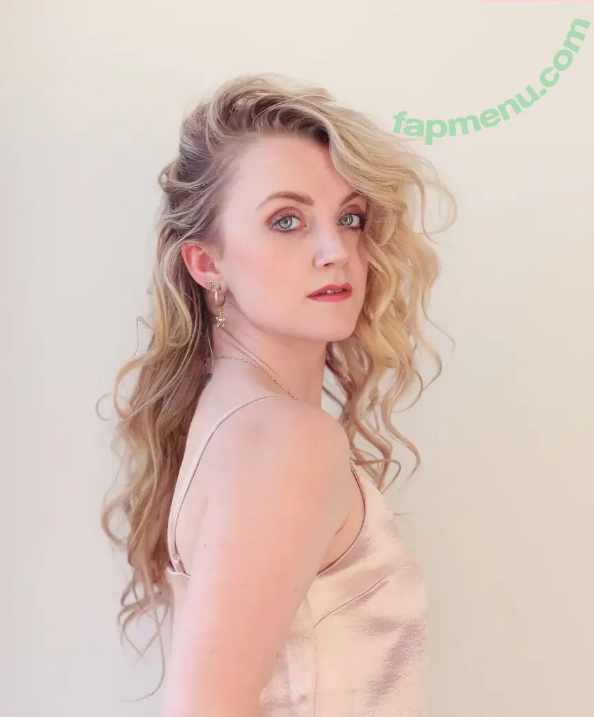 Evanna Lynch nude photo #0124 (evannalynch)