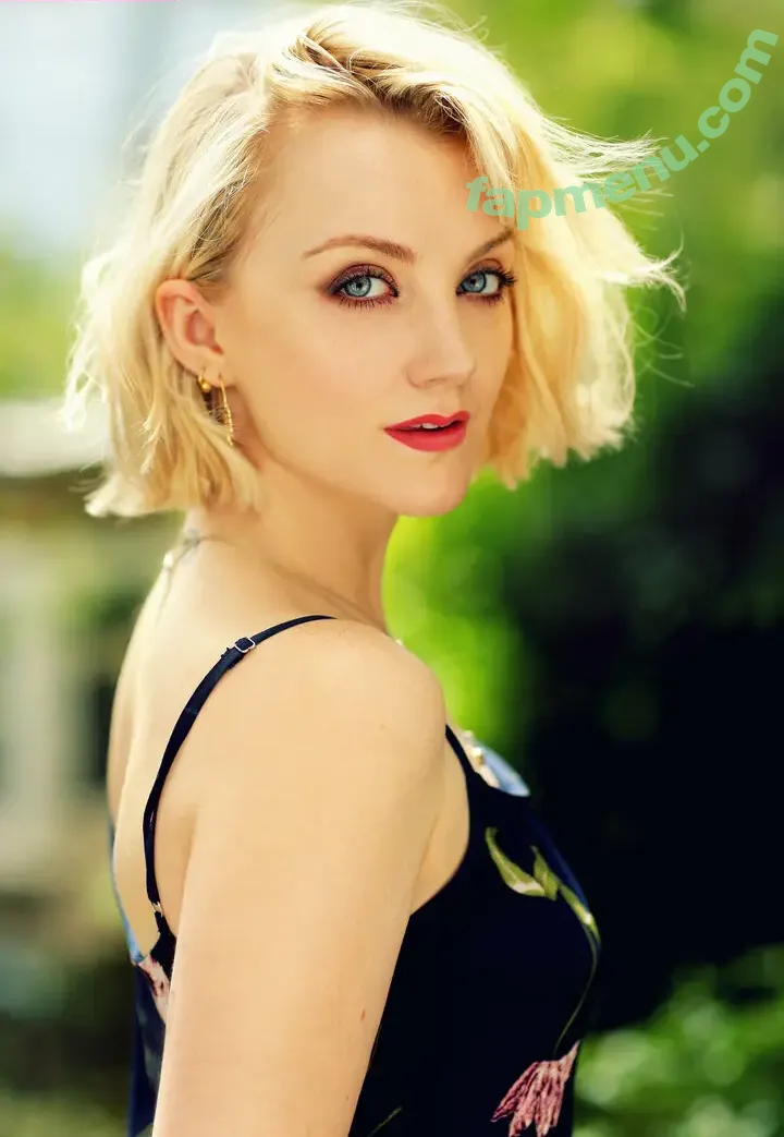 Evanna Lynch nude photo #0127 (evannalynch)
