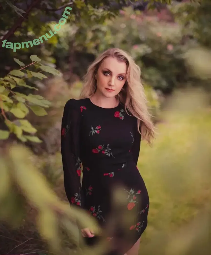 Evanna Lynch nude photo #0140 (evannalynch)