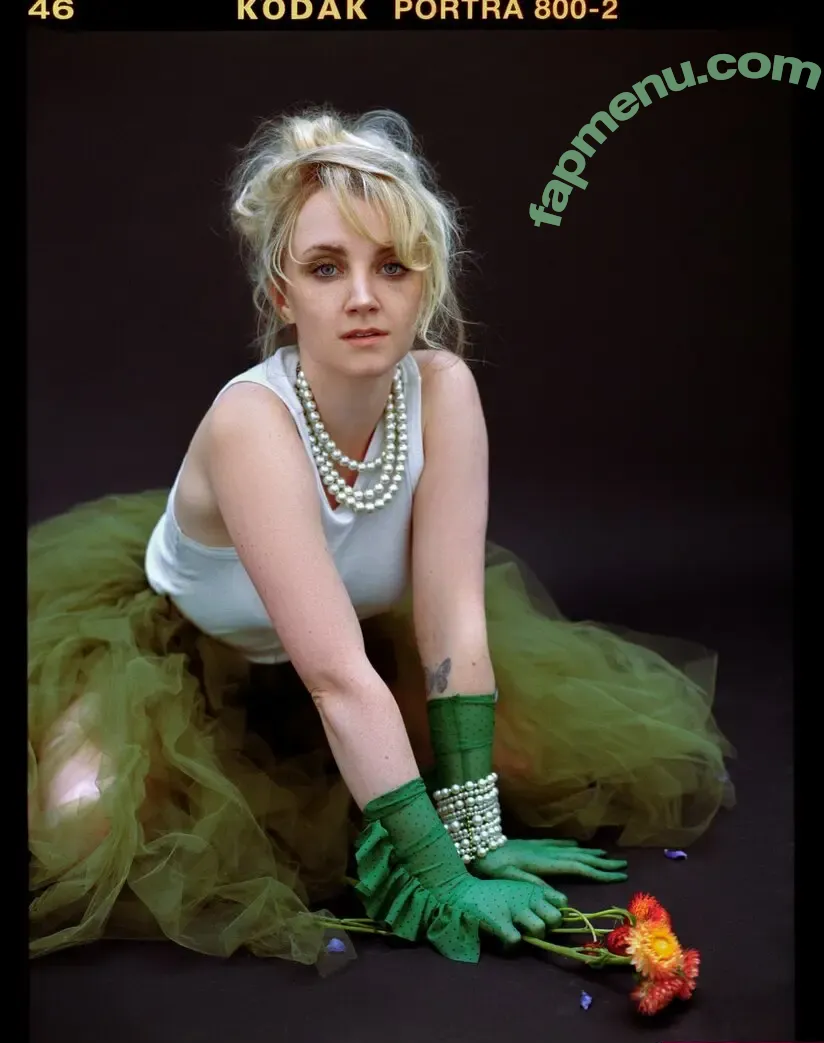Evanna Lynch nude photo #0147 (evannalynch)