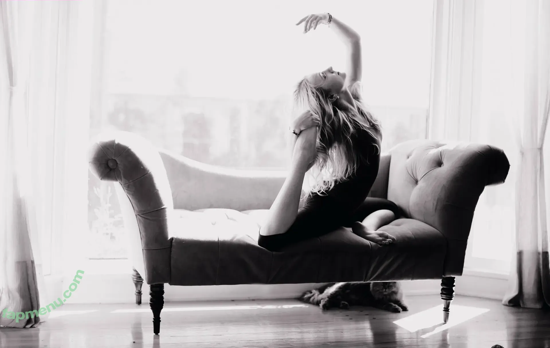 Evanna Lynch nude photo #0150 (evannalynch)