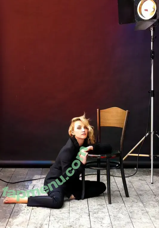 Evanna Lynch nude photo #0158 (evannalynch)