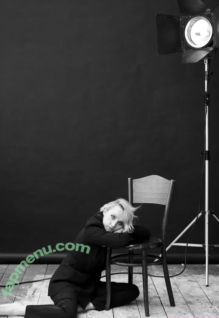 Evanna Lynch nude photo #0160 (evannalynch)