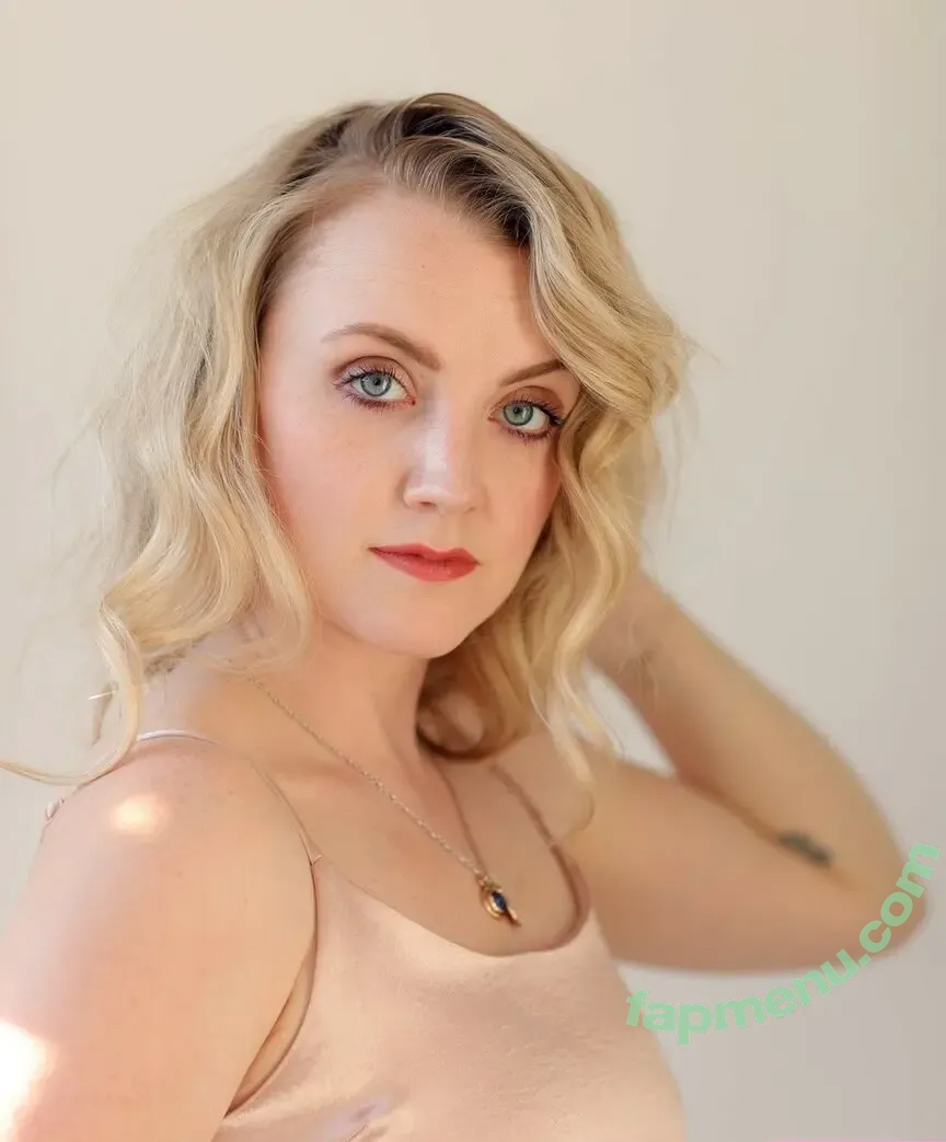Evanna Lynch nude photo #0163 (evannalynch)