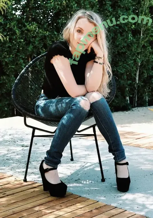 Evanna Lynch nude photo #0170 (evannalynch)