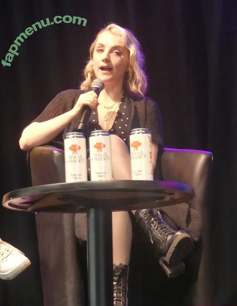 Evanna Lynch nude photo #0192 (evannalynch)