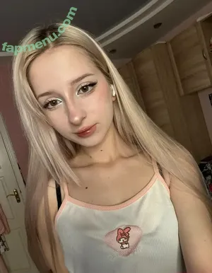  nude photo #0002