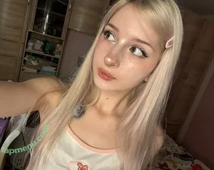  nude photo #0005