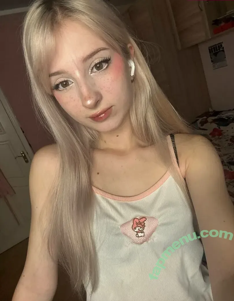 evaqt nude photo #0001 (evaqt)