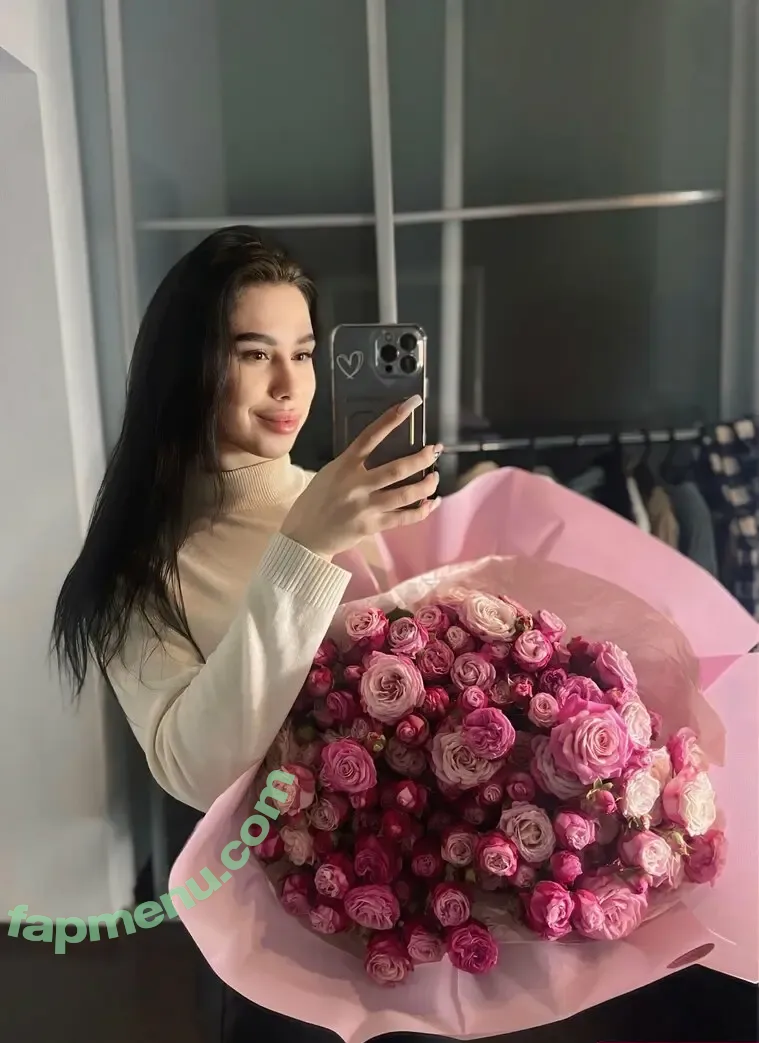 evarougee nude photo #0033 (alougee)