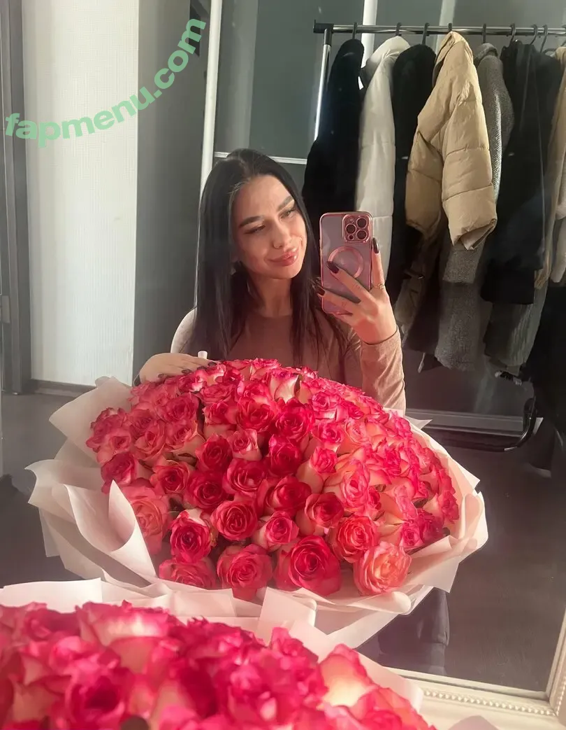 evarougee nude photo #0037 (alougee)