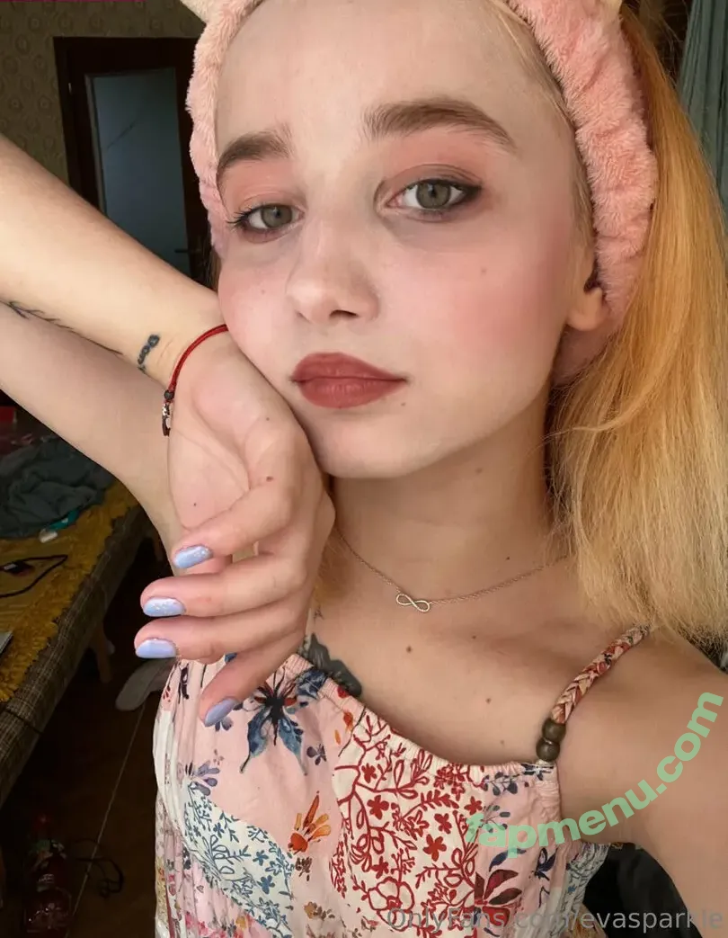 Evasparkle nude photo #0009 (evasparkle.a)