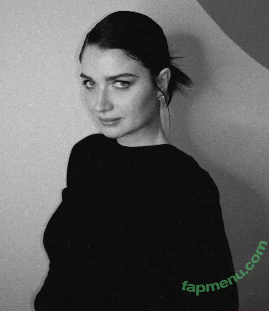 Eve Hewson nude photo #0091 (evehewson)