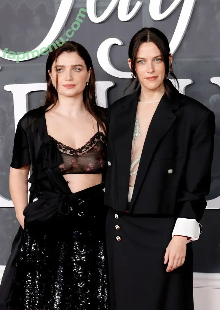 Eve Hewson nude photo #0363 (evehewson)