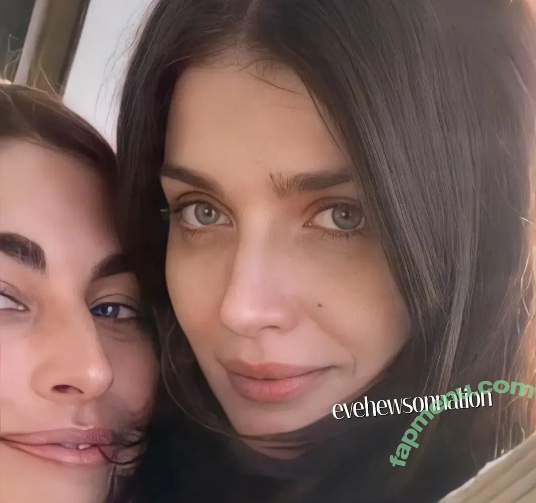 Eve Hewson nude photo #0443 (evehewson)