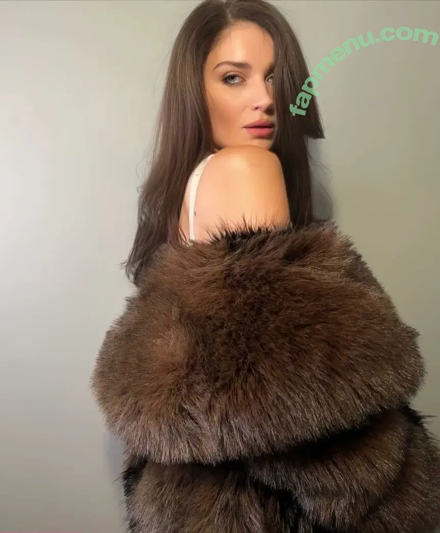 Eve Hewson nude photo #0457 (evehewson)