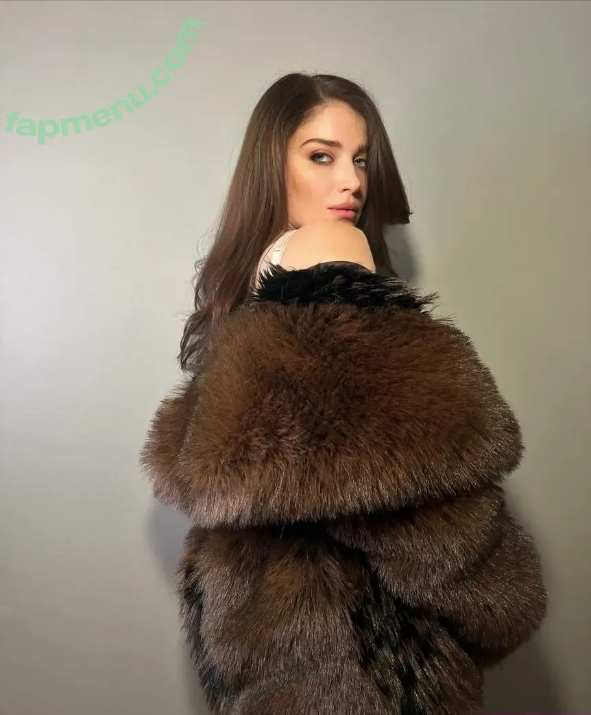 Eve Hewson nude photo #0460 (evehewson)