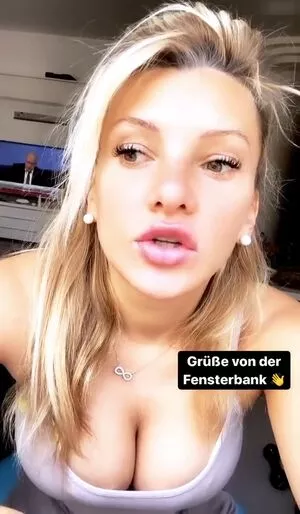 Evelyn Burdecki / evelyn_burdecki / evelynburdecki nude photo #0124