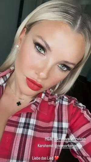 Evelyn Burdecki / evelyn_burdecki / evelynburdecki nude photo #0179