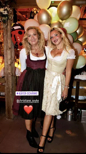 Evelyn Burdecki / evelyn_burdecki / evelynburdecki nude photo #0185