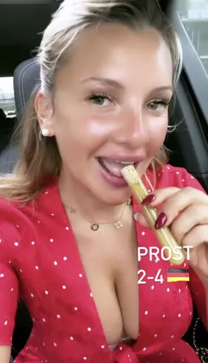 Evelyn Burdecki / evelyn_burdecki / evelynburdecki nude photo #0201