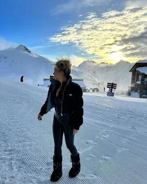 Evelyn Burdecki / evelyn_burdecki / evelynburdecki nude photo #0378