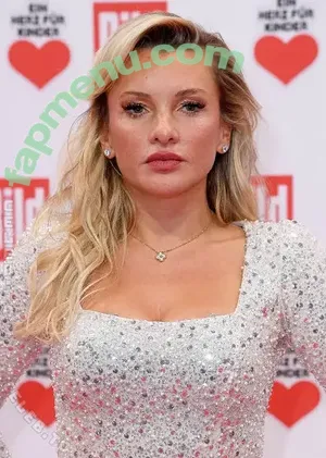 Evelyn Burdecki / evelyn_burdecki / evelynburdecki nude photo #0685