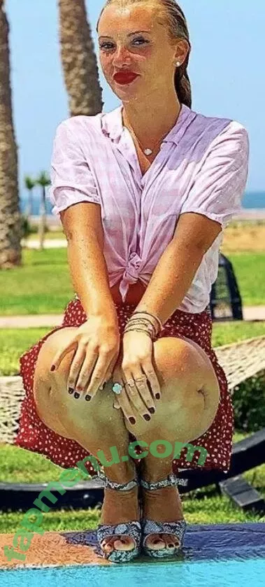 Evelyn Burdecki nude photo #0087 (evelyn_burdecki / evelynburdecki)