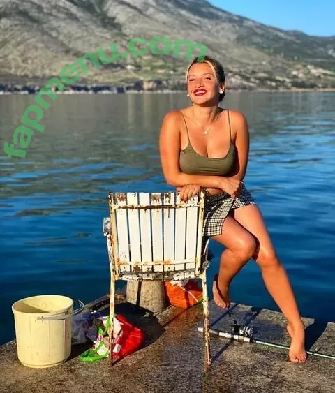 Evelyn Burdecki nude photo #0107 (evelyn_burdecki / evelynburdecki)