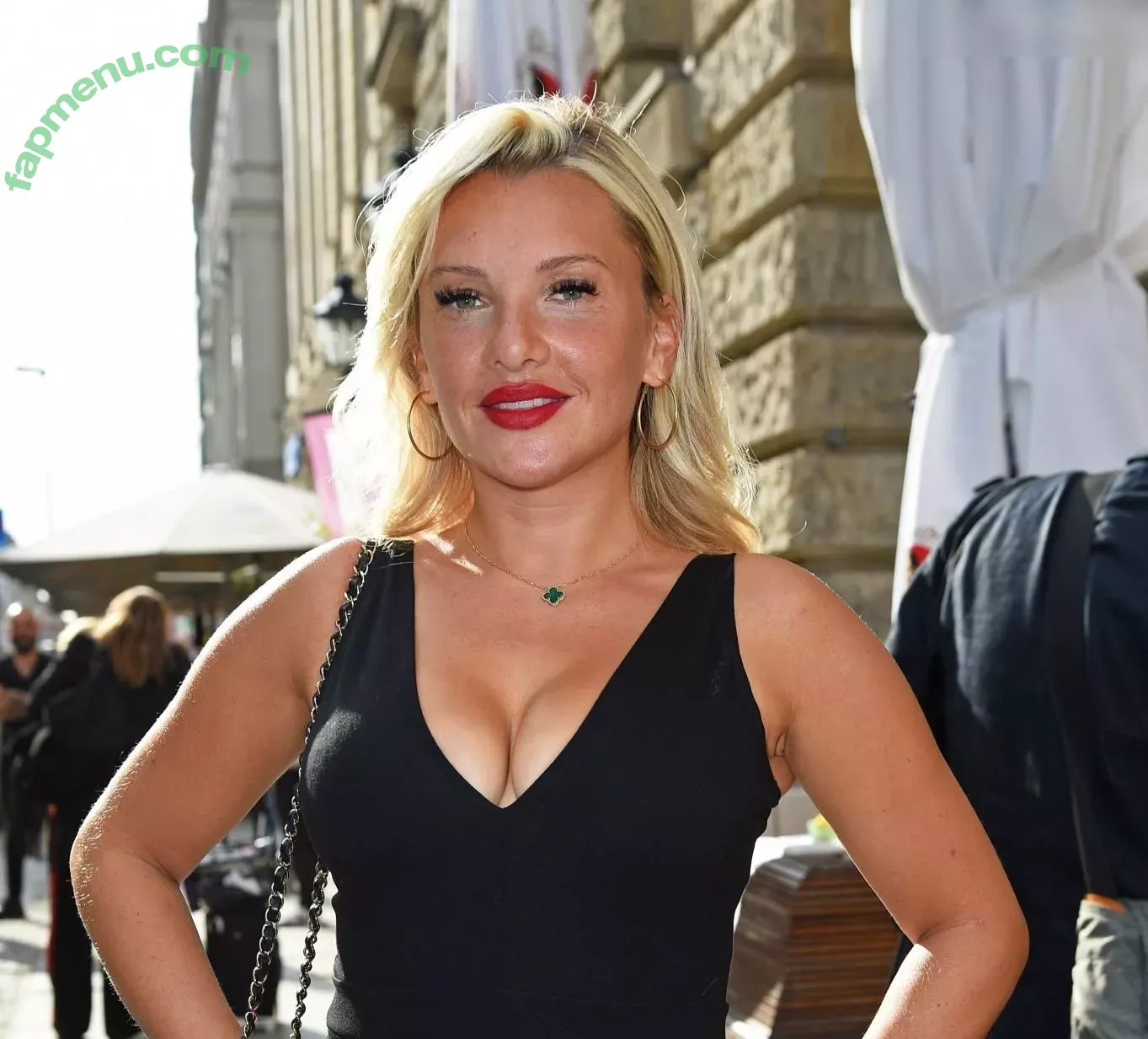 Evelyn Burdecki nude photo #0141 (evelyn_burdecki / evelynburdecki)