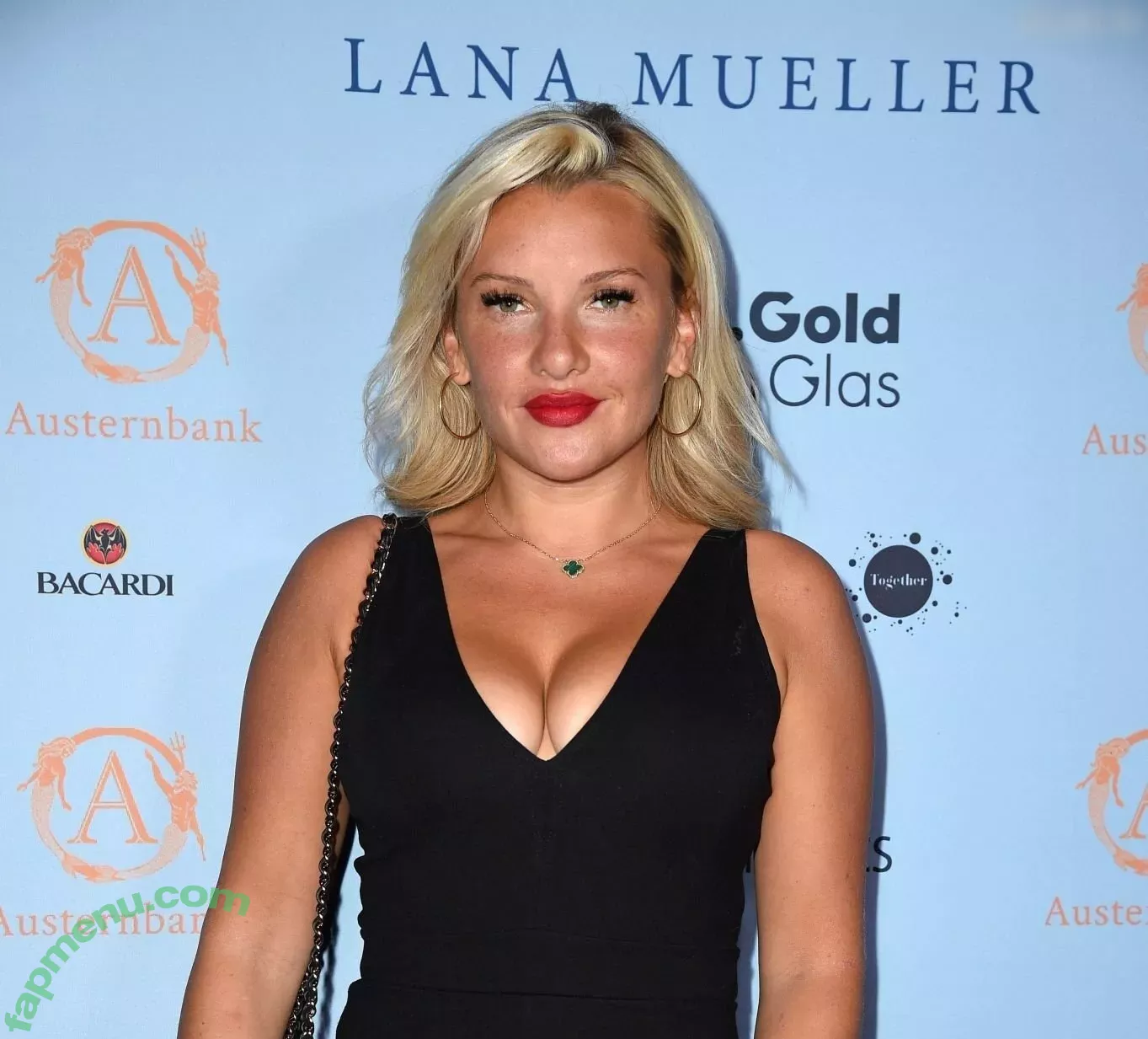 Evelyn Burdecki nude photo #0143 (evelyn_burdecki / evelynburdecki)