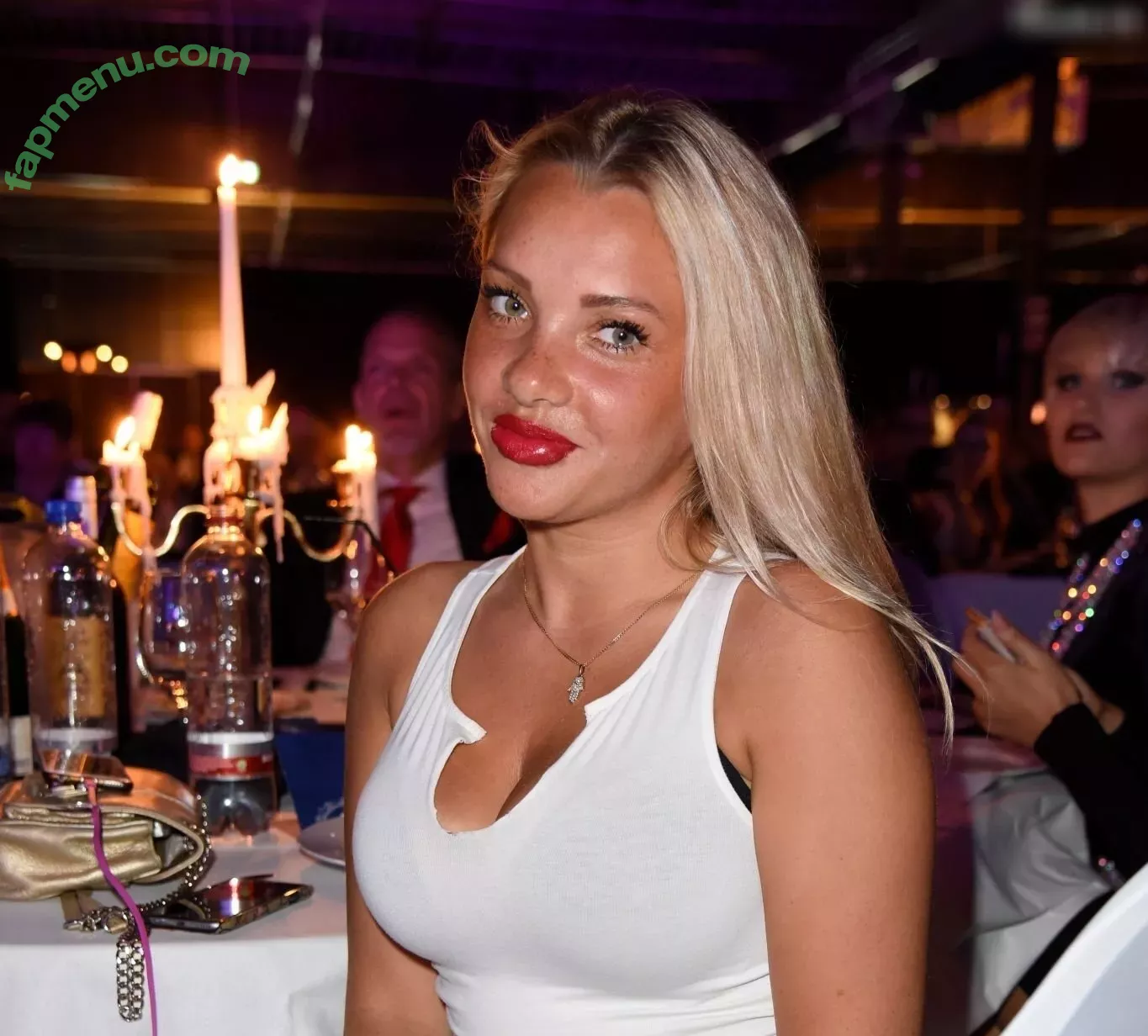 Evelyn Burdecki nude photo #0146 (evelyn_burdecki / evelynburdecki)