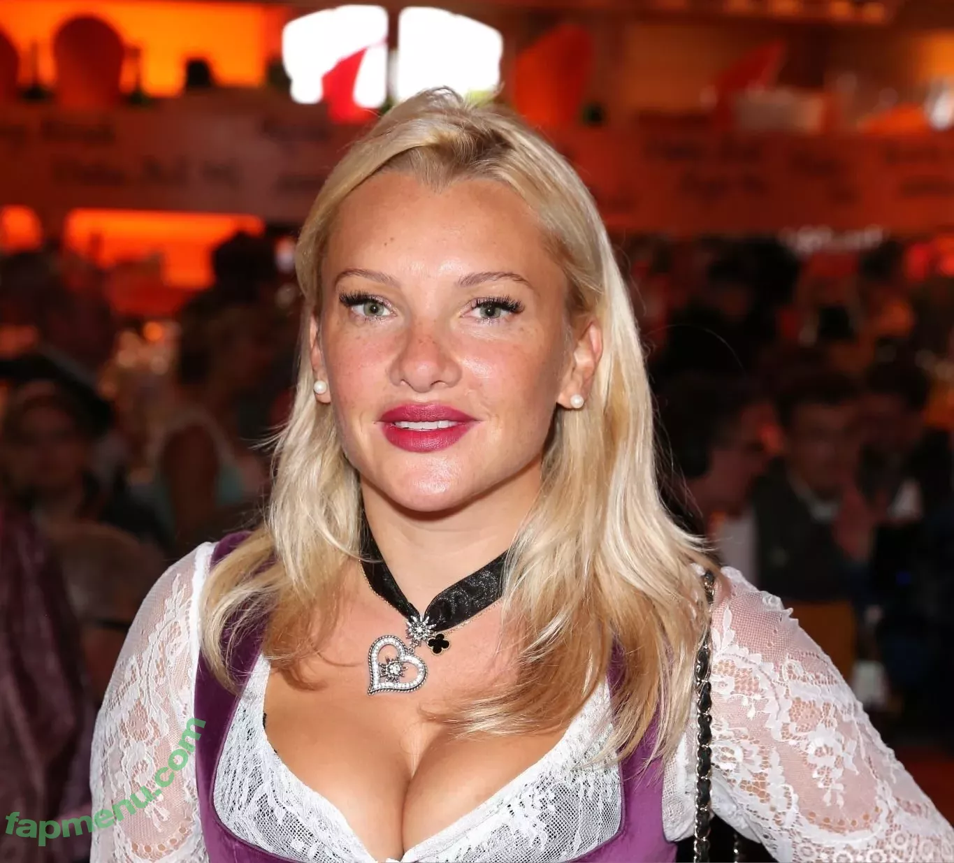 Evelyn Burdecki nude photo #0153 (evelyn_burdecki / evelynburdecki)