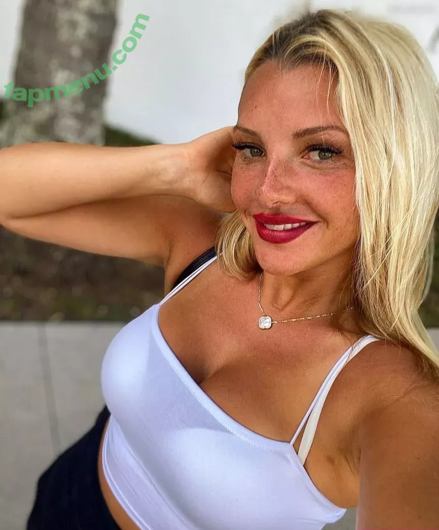 Evelyn Burdecki nude photo #0158 (evelyn_burdecki / evelynburdecki)